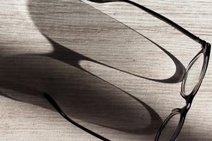 eyeglasses-4114755_1920